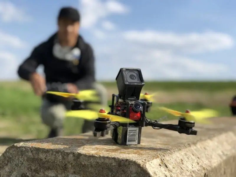 レース用ドローンにGoPro Sessionを搭載
