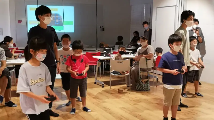 【T-KIDS 柏の葉】【ドローン持ち帰り有】はじめてのドローン製作＆操縦体験（小学1～3年生と保護者）