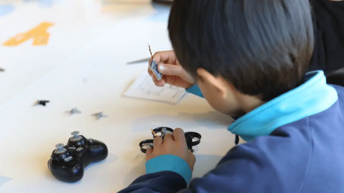 【小学生向けドローン体験会】はじめてのドローン製作＆操縦体験（小学４～６年生）