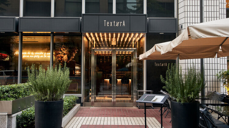 有楽町のレストラン『TexturA テクストゥーラ』をマイクロドローン撮影いたしました。
