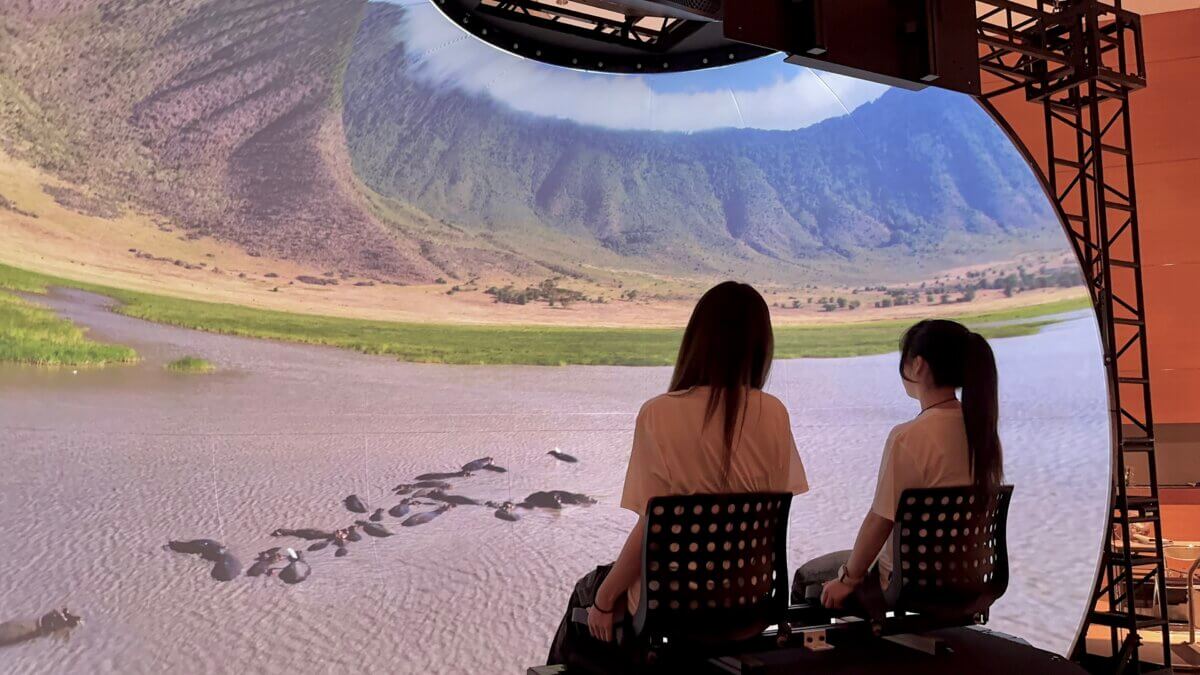 大型半球体スクリーン「Sphere」への映像制作と提供を行いました