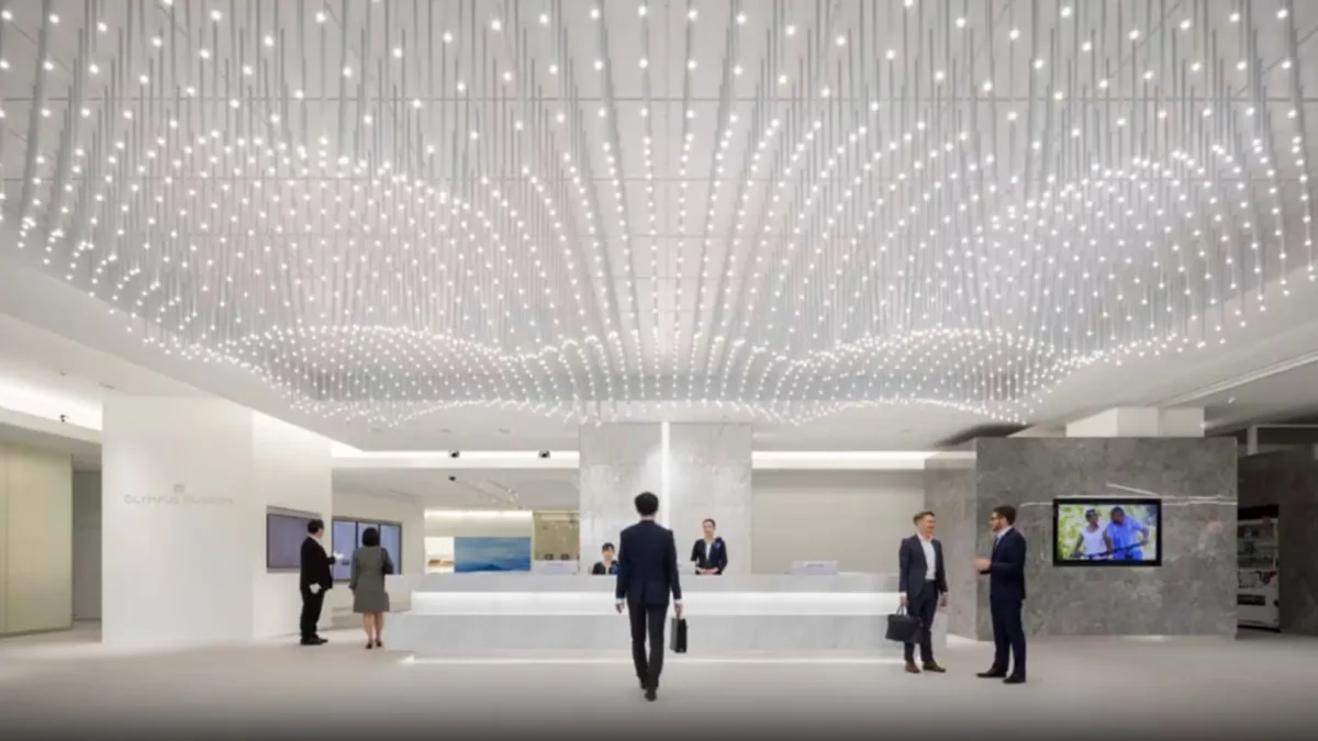 保護中: オリンパスグローバル本社をマイクロドローンで撮影し映像制作いたしました