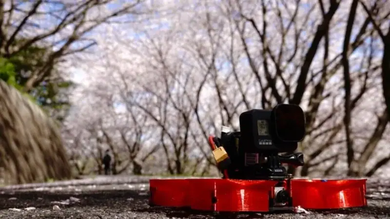 桜撮影を行った自作マイクロドローン